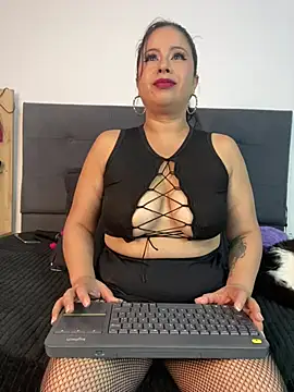 Leahstonee2 online show from 31, 1, 2025