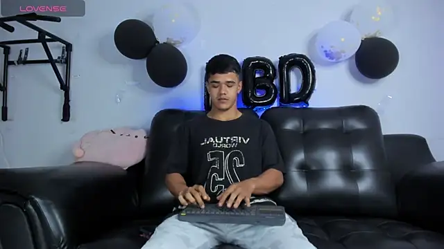 Rob saenz  online show from 17, 2, 2025