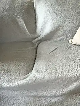 UKSYDNEYFOX online show from 9, 11, 2025