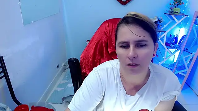 Snapshot of victoria_jones chatting on 28, 2, 2026 victoria jones online show from 28, 2, 2026