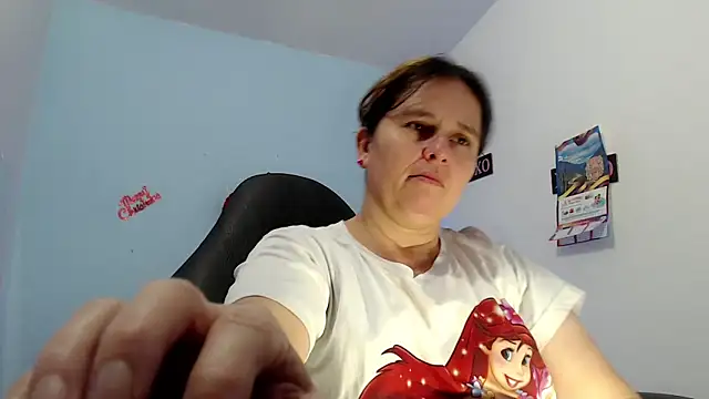 Snapshot of victoria_jones chatting on 14, 3, 2026 victoria jones online show from 14, 3, 2026