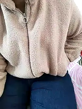 Snapshot of Diya_Chopra chatting on 4, 1, 2025 Diya Chopra online show from 4, 1, 2025