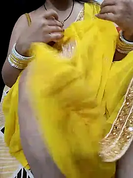 Snapshot of Diya_Chopra chatting on 3, 3, 2025 Diya Chopra online show from 3, 3, 2025