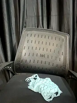 Snapshot of Diya_Chopra chatting on 4, 10, 2025 Diya Chopra online show from 4, 10, 2025