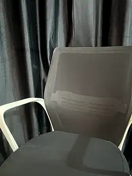 Snapshot of Diya_Chopra chatting on 17, 11, 2025 Diya Chopra online show from 17, 11, 2025