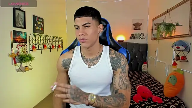 Damian latinxxx online show from 4, 2, 2026