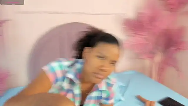 Snapshot of Isabellsmmith chatting on 14, 10, 2025 Isabellsmmith online show from 14, 10, 2025