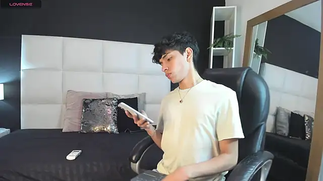 Santy carrington online show from 13, 12, 2024