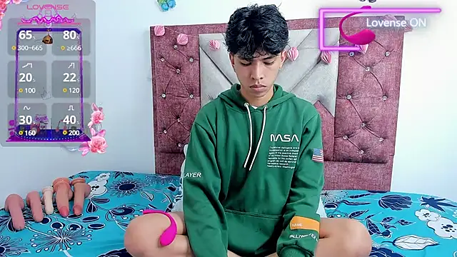 Snapshot of Santy_carrington chatting on 15, 3, 2025 Santy carrington online show from 15, 3, 2025