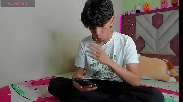 Snapshot of Santy_carrington chatting on 25, 11, 2025 Santy carrington online show from 25, 11, 2025