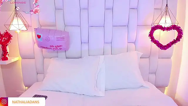 Snapshot of NathaliAdans chatting on 21, 2, 2025 NathaliAdans online show from 21, 2, 2025