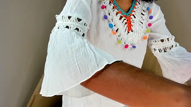 Ariella Ruiz online show from 12, 10, 2025