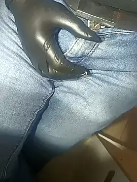 Snapshot of franko1987 chatting on 2, 12, 2024 franko1987 online show from 2, 12, 2024