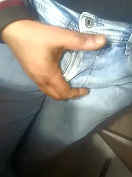 Snapshot of franko1987 chatting on 24, 12, 2024 franko1987 online show from 24, 12, 2024