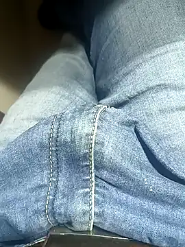 Snapshot of franko1987 chatting on 8, 1, 2025 franko1987 online show from 8, 1, 2025