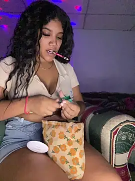 Snapshot of JennamartinyII chatting on 2, 12, 2025 JennamartinyII online show from 2, 12, 2025