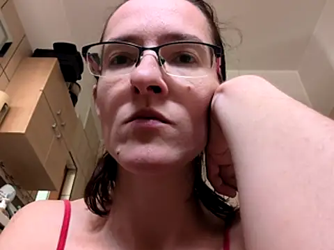 Milky hairy mommy online show from 16, 12, 2025