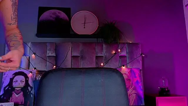 AmbarHills 1 online show from 14, 11, 2025