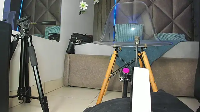 AbbyWathson online show from 15, 10, 2025