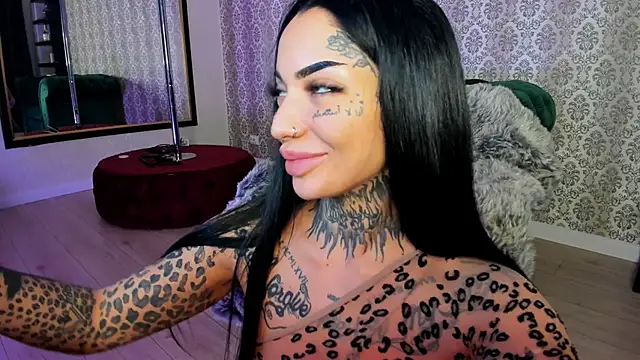 Snapshot of CreamyInkky_ chatting on 4, 12, 2024 CreamyInkky  online show from 4, 12, 2024