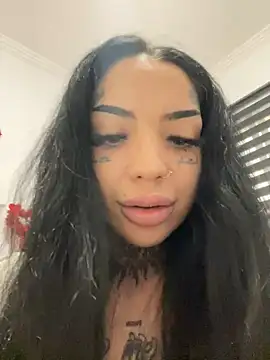 Snapshot of CreamyInkky_ chatting on 12, 12, 2024 CreamyInkky  online show from 12, 12, 2024