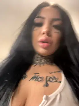 Snapshot of CreamyInkky_ chatting on 19, 9, 2025 CreamyInkky  online show from 19, 9, 2025