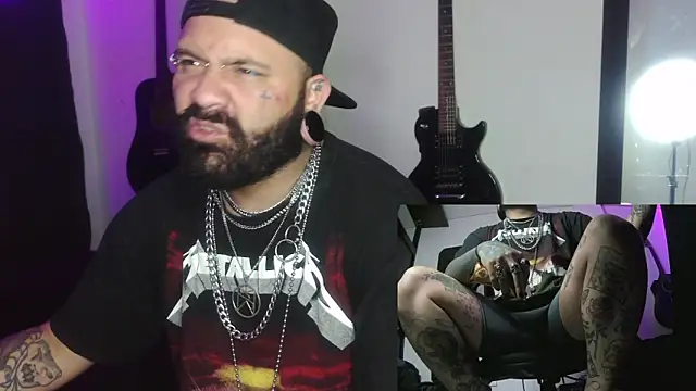 Snapshot of darkclothes chatting on 29, 12, 2024 darkclothes online show from 29, 12, 2024