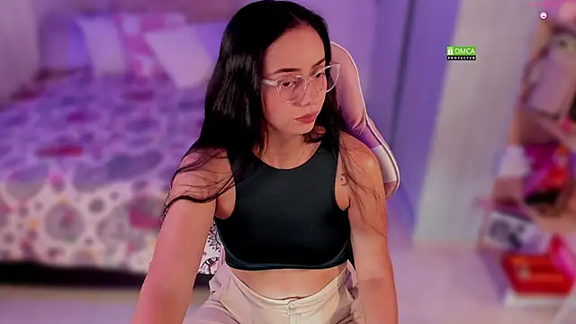 Snapshot of Aleja24Evans chatting on 4, 12, 2024 Aleja24Evans online show from 4, 12, 2024