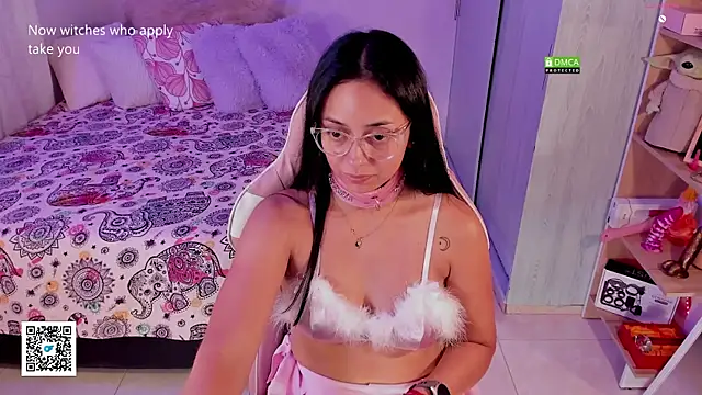 Snapshot of Aleja24Evans chatting on 13, 12, 2024 Aleja24Evans online show from 13, 12, 2024