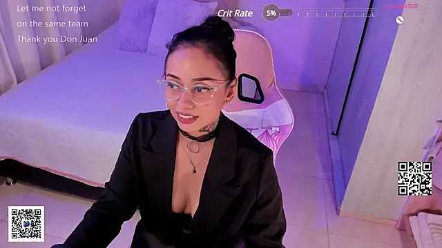 Snapshot of Aleja24Evans chatting on 8, 3, 2025 Aleja24Evans online show from 8, 3, 2025