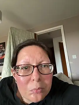 Snapshot of Ailsa_Bliss chatting on 4, 10, 2025 Ailsa Bliss online show from 4, 10, 2025