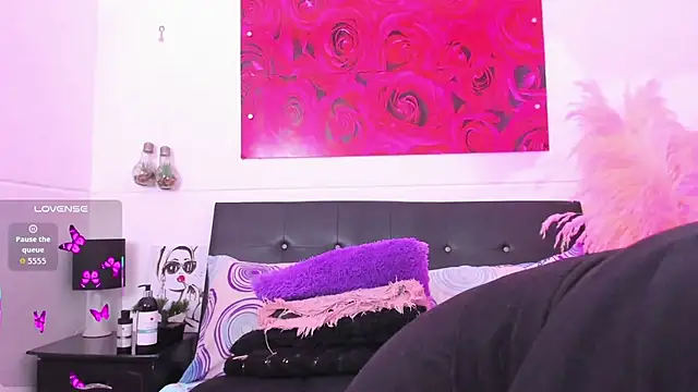 Adams Cloe online show from 1, 12, 2025