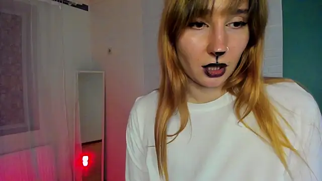 Snapshot of Frostyy_fire chatting on 31, 10, 2025 Frostyy fire online show from 31, 10, 2025