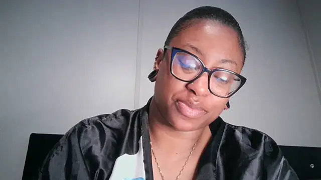 Snapshot of Nyxie_Chaos chatting on 7, 10, 2025 Nyxie Chaos online show from 7, 10, 2025