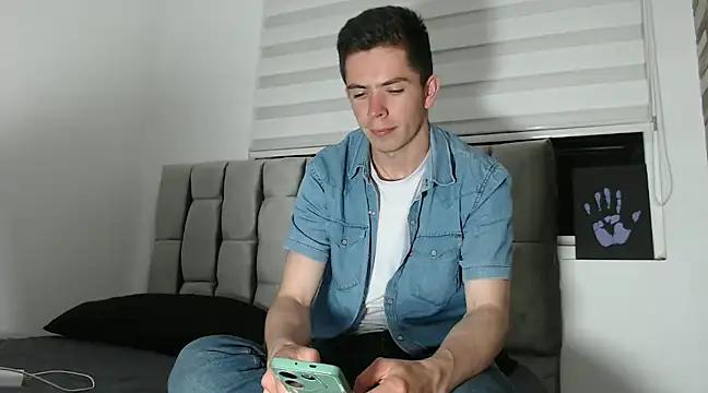 Eliantg online show from 2, 1, 2025