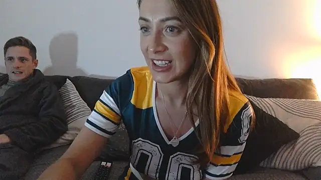 Pollypearson online show from 8, 1, 2025