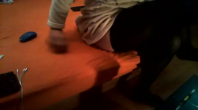 Snapshot of eblata04 chatting on 13, 12, 2024 eblata04 online show from 13, 12, 2024