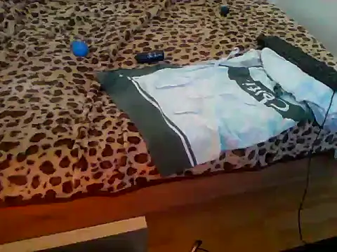 Snapshot of eblata04 chatting on 5, 1, 2025 eblata04 online show from 5, 1, 2025