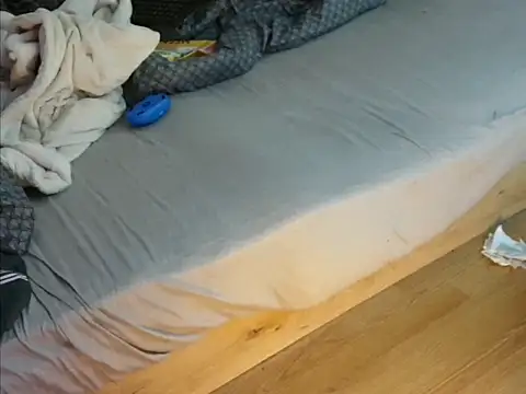 Snapshot of eblata04 chatting on 3, 3, 2025 eblata04 online show from 3, 3, 2025