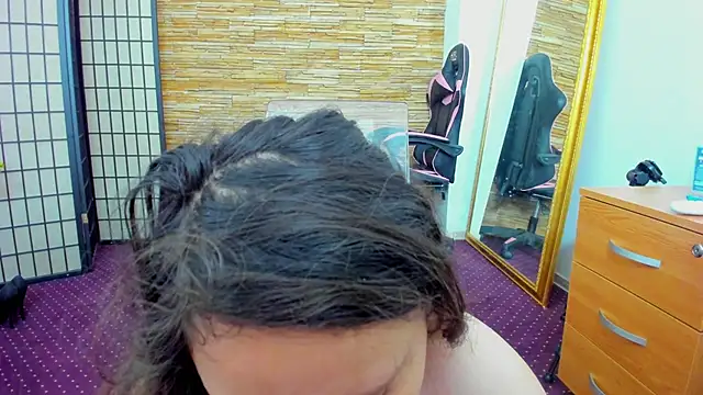 AishaRouhi online show from 19, 12, 2025