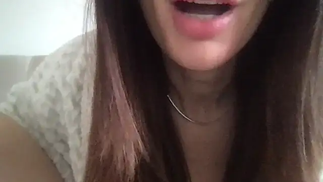 paolajonez online show from 2, 11, 2025