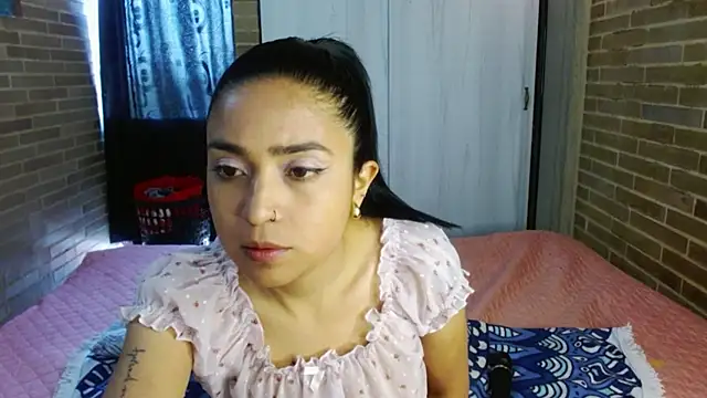 Snapshot of helenacyruss chatting on 15, 10, 2025 helenacyruss online show from 15, 10, 2025