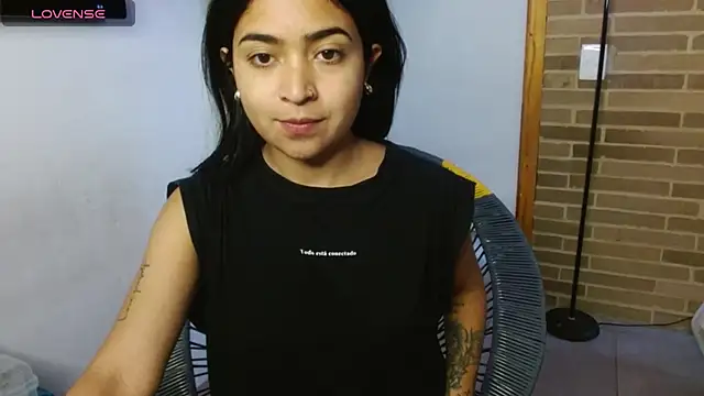 Snapshot of helenacyruss chatting on 9, 11, 2025 helenacyruss online show from 9, 11, 2025