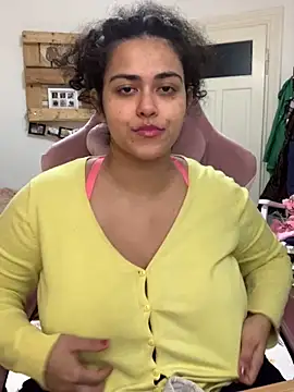 Curvydesifromgermany online show from 4, 11, 2025