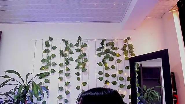 Snapshot of mariiana-diaz chatting on 14, 11, 2025 mariiana-diaz online show from 14, 11, 2025