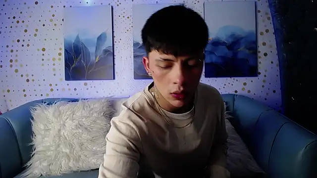 Snapshot of Steev_Novoa chatting on 4, 12, 2024 Steev Novoa online show from 4, 12, 2024
