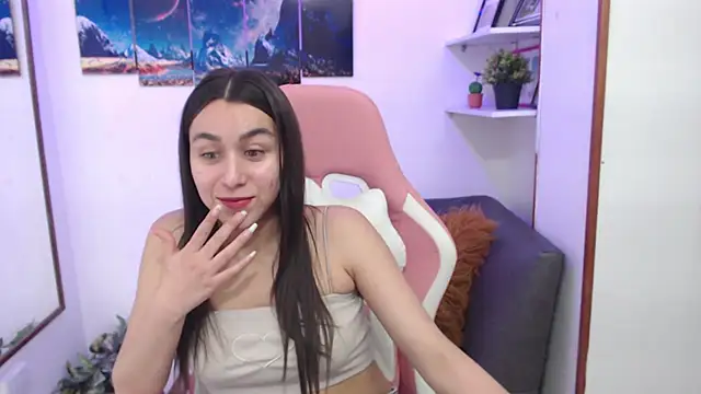 EmmaMyerss  online show from 14, 3, 2025