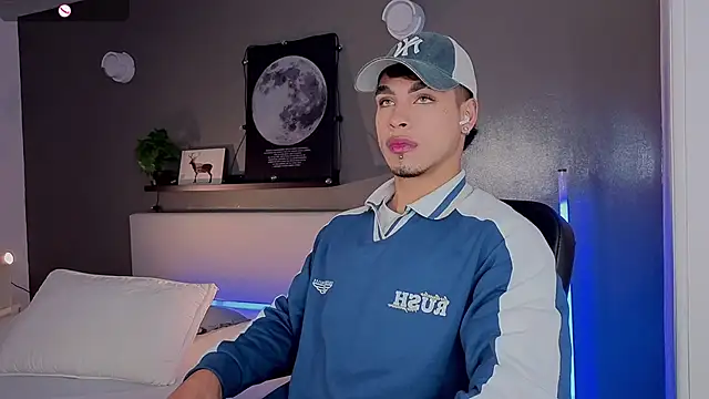 Snapshot of Ken-boy_ chatting on 13, 10, 2025 Ken-boy online show from 13, 10, 2025