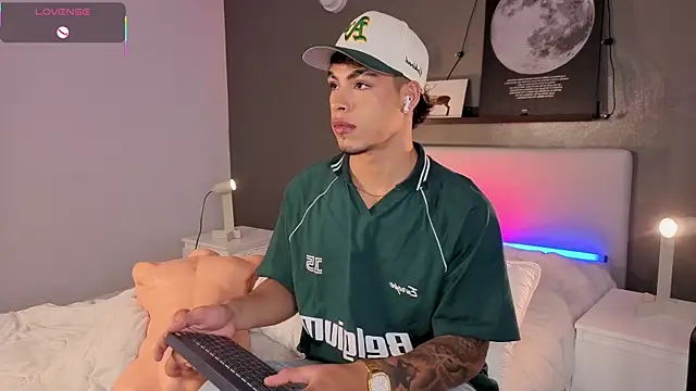 Snapshot of Ken-boy_ chatting on 3, 11, 2025 Ken-boy online show from 3, 11, 2025