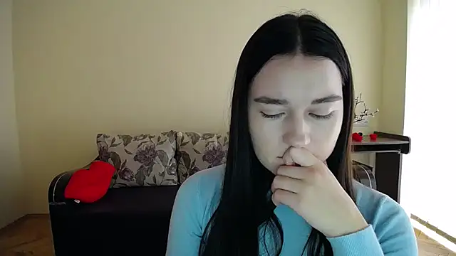 Snapshot of Pretty_shy chatting on 9, 11, 2025 Pretty shy online show from 9, 11, 2025